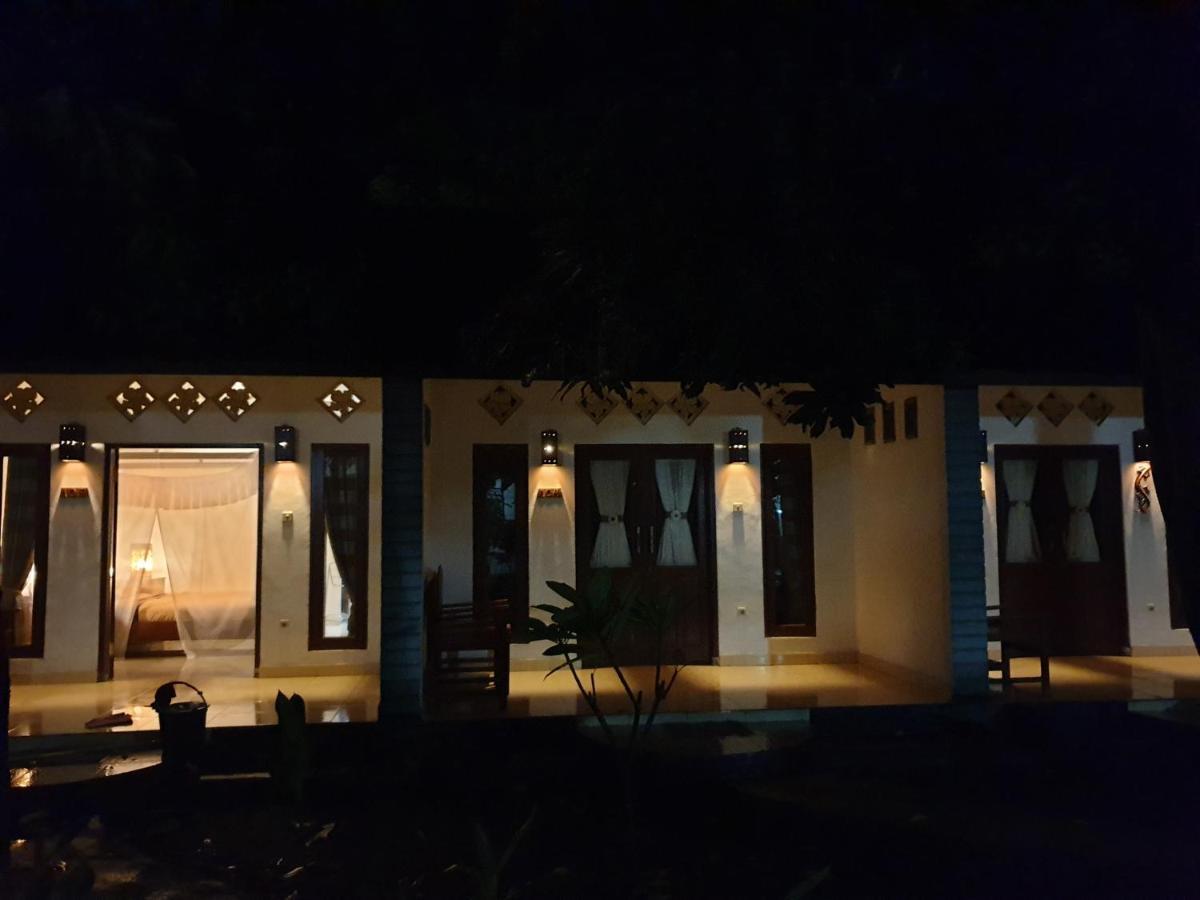 Five Time Home Stay Gili Air Exterior photo