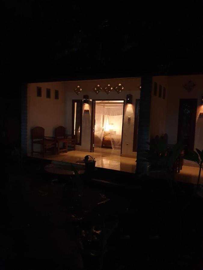 Five Time Home Stay Gili Air Exterior photo