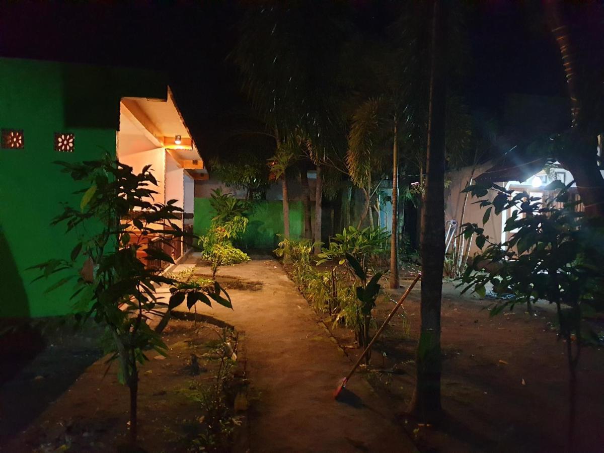 Five Time Home Stay Gili Air Exterior photo